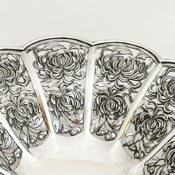 LARGE CHINESE EXPORT SILVER PETAL DISH - Image 2