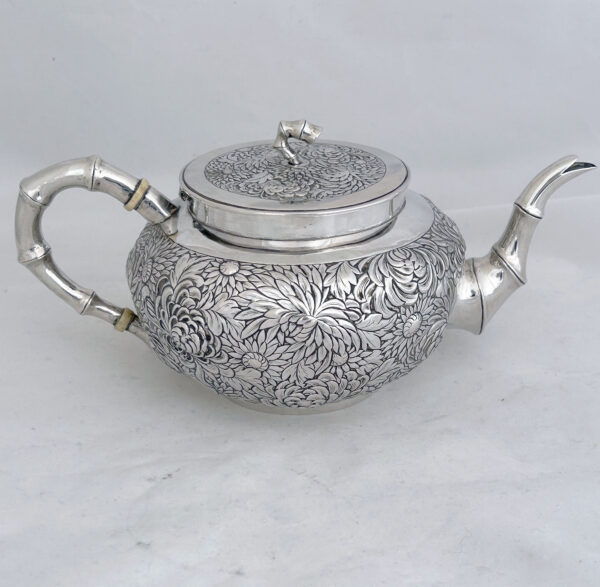 CHINESE EXPORT SILVER TEA POT - Image 4
