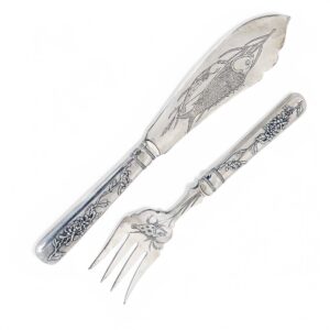 CHINESE EXPORT SILVER SERVERS