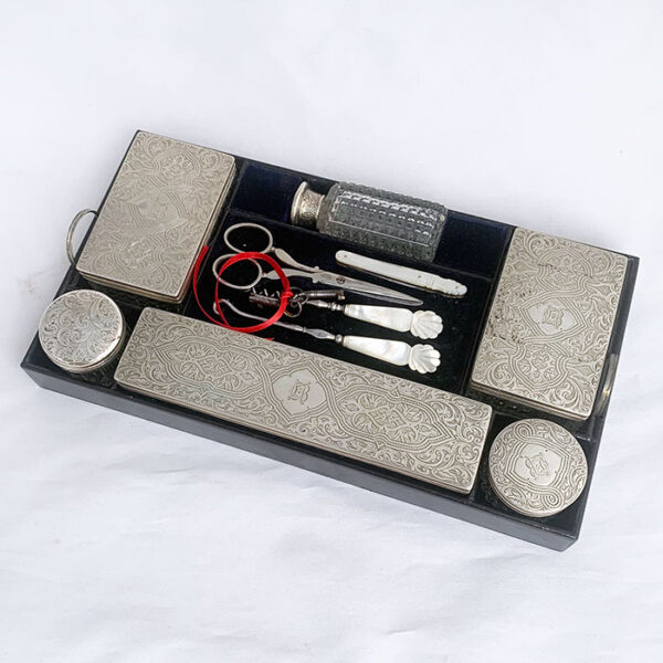 BURL WOOD VANITY CASE - Image 13